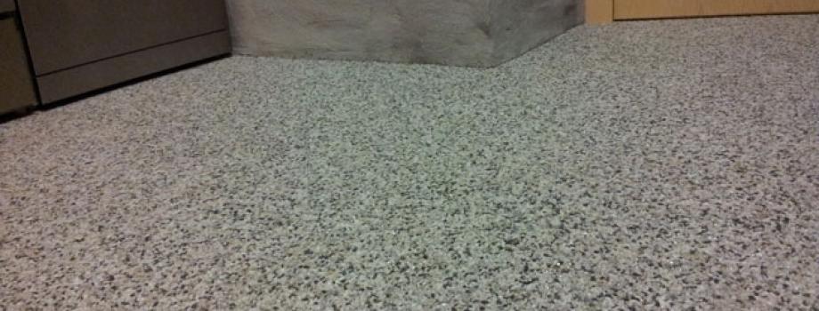 Steinteppich Boden Bad und Küche