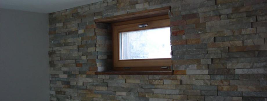 Plattenbeläge und Natursteinverkleidung Stallumbau